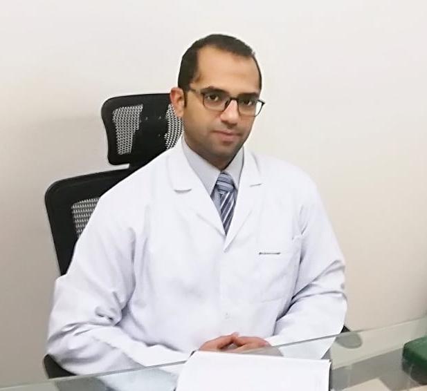 دكتور/ مصطفى عبدالرازق 