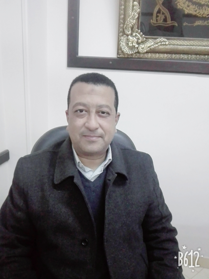 دكتور / أحمد مختار عبدالرحيم